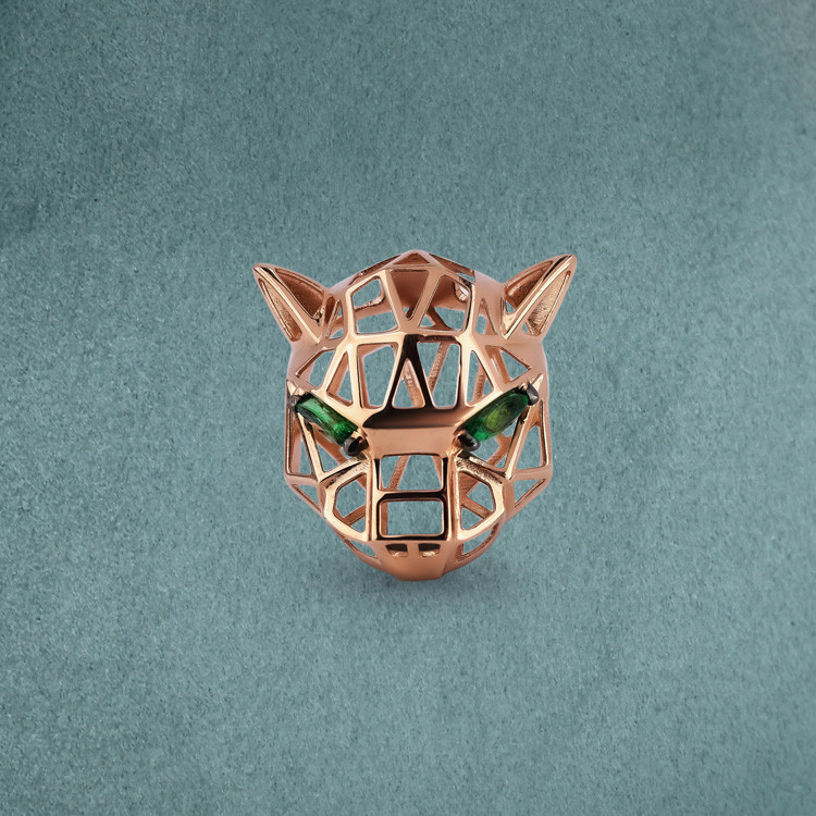 Подвеска PUMA TRANSFORME из красного золота 585 пробы с изумрудом